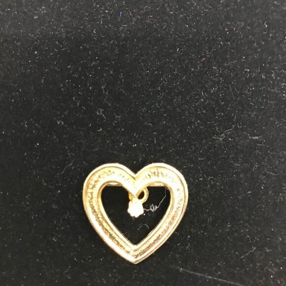 Accessocraft Gold Heart Rhinestone Pendant Brooch - Picture 3 of 11